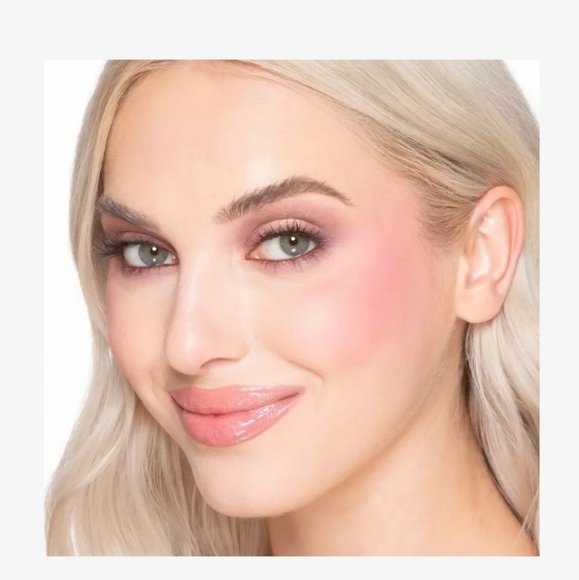 Too Faced Makeup Too Faced Cloud Crush Blurring Blush Candy Clouds